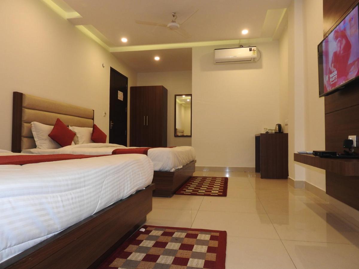 Hotel Aakash Residency Dehradun Exterior foto