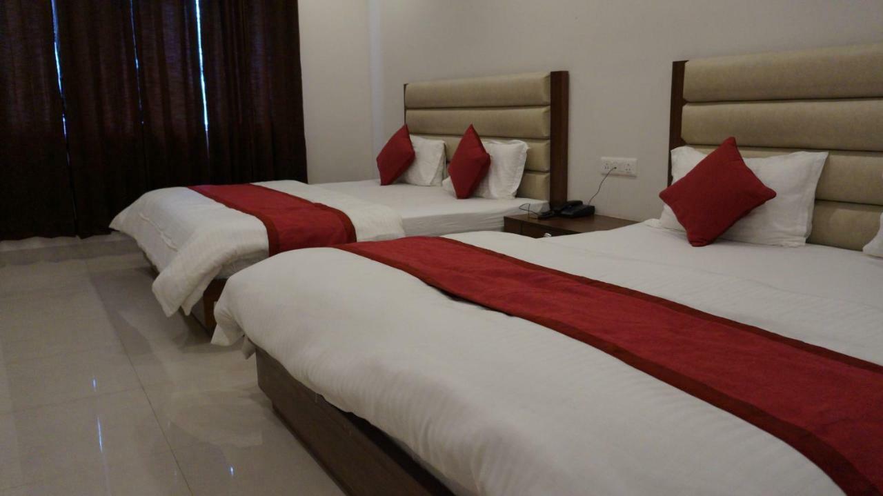Hotel Aakash Residency Dehradun Exterior foto
