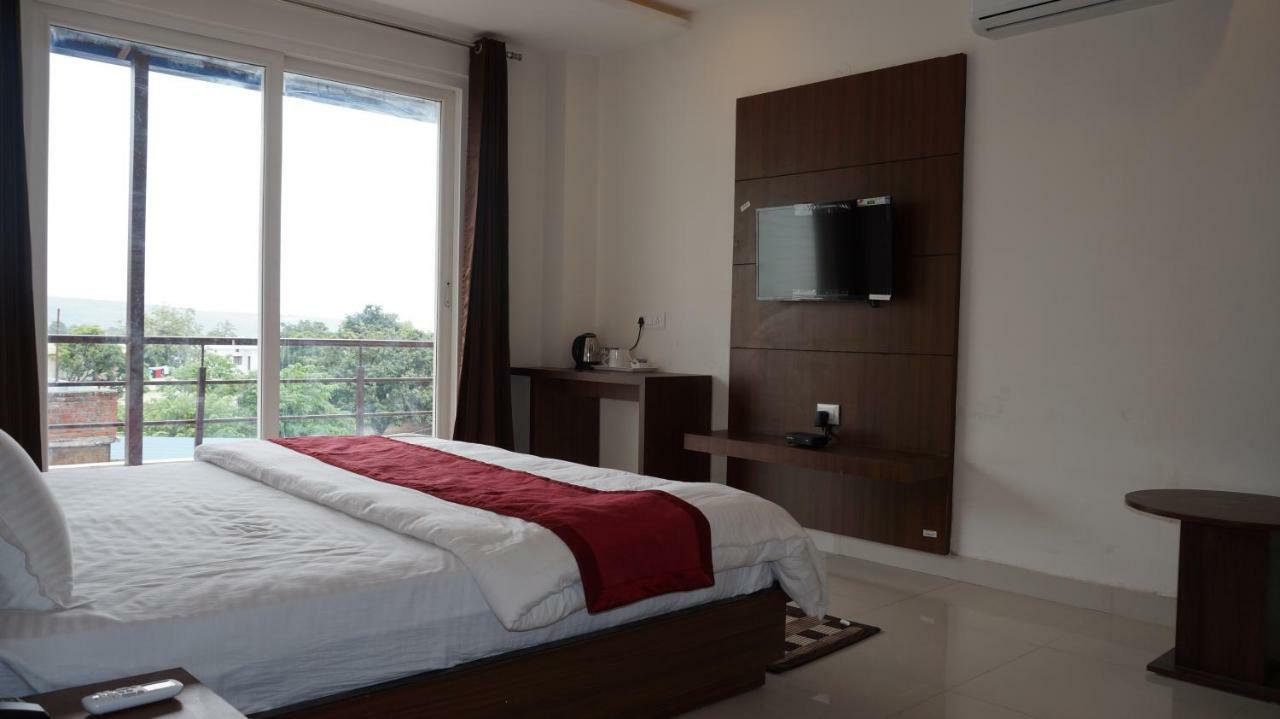 Hotel Aakash Residency Dehradun Exterior foto